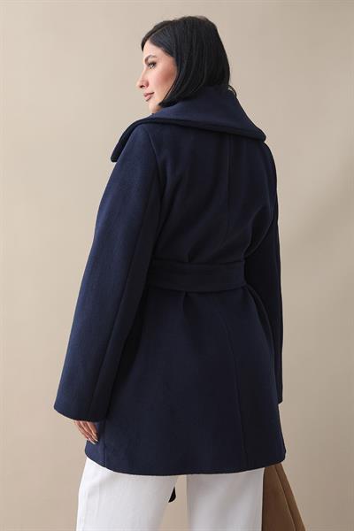 Düğme Detaylı Astarlı Lacivert Kısa Kaban