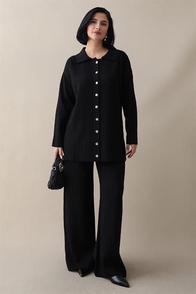 Düğmeli Fitilli Siyah Triko Takım