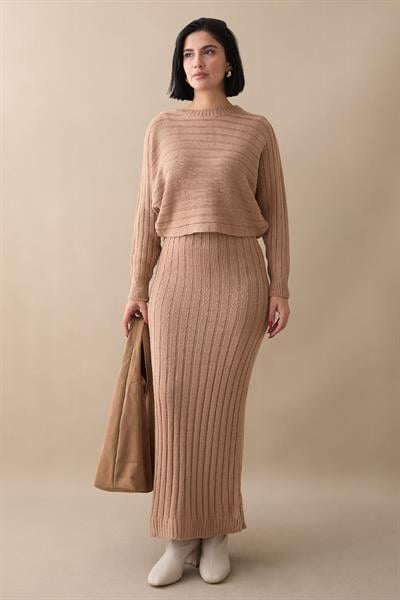 Elbiseli Kısa Kazak Camel Triko Takım