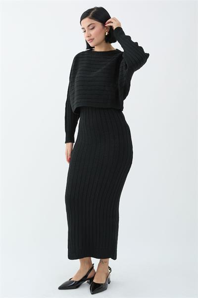 Elbiseli Kısa Kazak Siyah Triko Takım