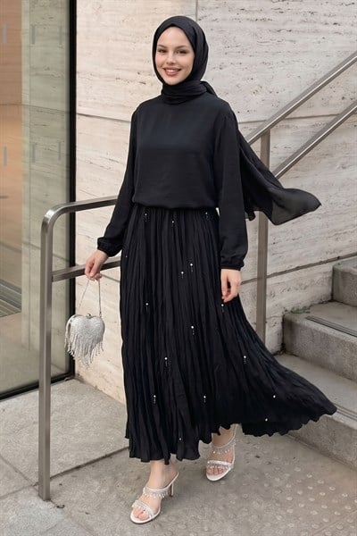 Eteği Taşlı Bağcıklı Siyah Takım