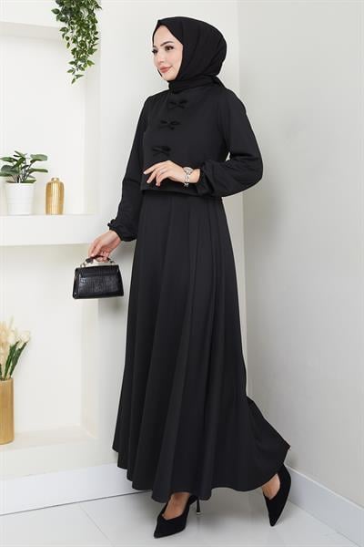 Etekli Fiyonk Detaylı Siyah Takım