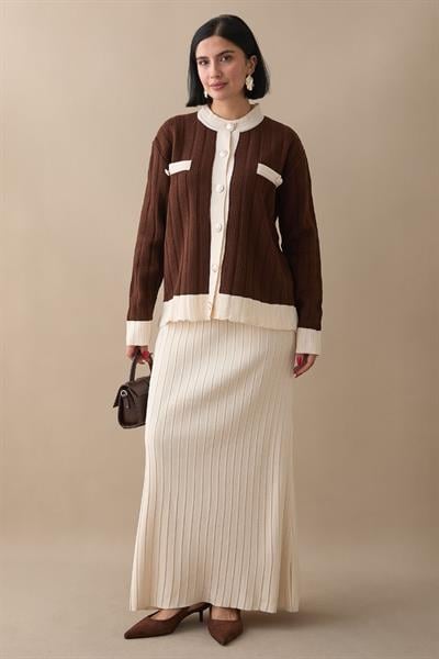 Etekli Hırkalı Acı Kahve Triko Takım