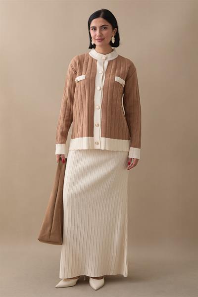 Etekli Hırkalı Camel Triko Takım