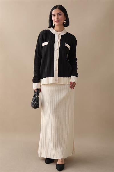 Etekli Hırkalı Siyah Triko Takım