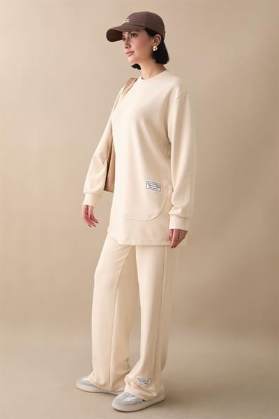 Etiket Detaylı Bej Oysho Takım