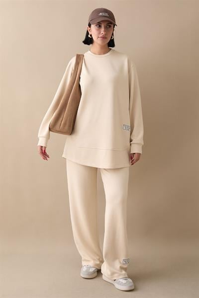Etiket Detaylı Bej Oysho Takım