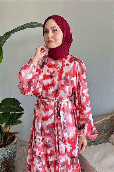 Fırça Desenli Kırmızı Saten Elbise
