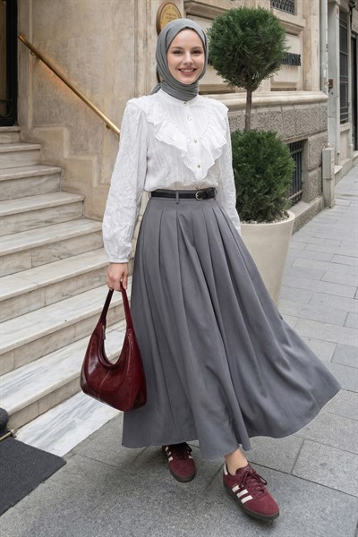 Fırfır Yaka Beyaz Gömlek