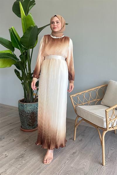 Geçişli Piliseli Bej Saten Elbise