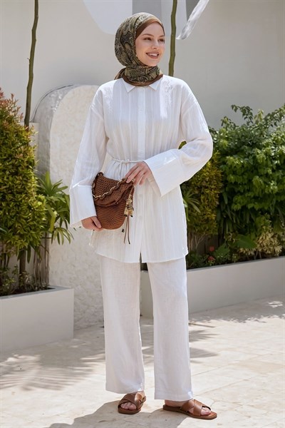 Geniş Kol Simli Kuşaklı Beyaz Gömlek