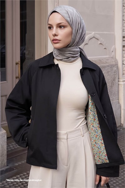 Gizli Patlı Astarlı Siyah Kısa Ceket