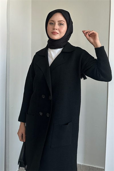 Gofre Desen Düğmeli Siyah Triko Ceket