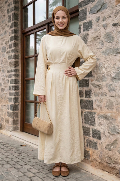 Gold Broşlu Kuşaklı Bej Modal Elbise