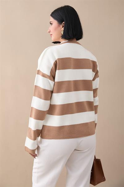 Gold Düğmeli Şeritli Camel Triko Hırka