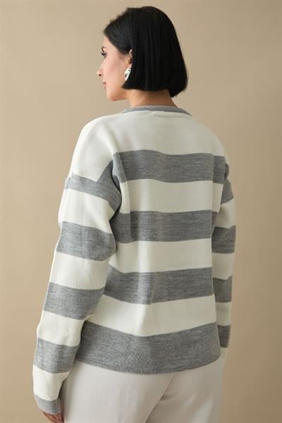 Gold Düğmeli Şeritli Gri Triko Hırka