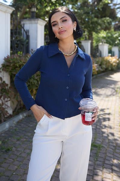 Gömlek Yaka Düğmeli Lacivert Hırka