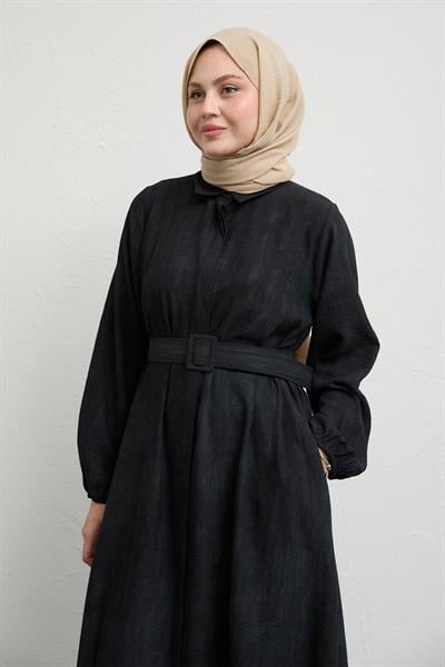Gömlek Yaka Kemerli Düz Siyah Viskon Elbise