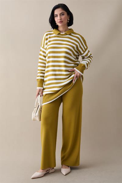 Gömlek Yaka Şeritli Yağ Yeşili Triko Takım