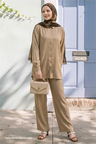 Shirt Collar Glittery Two-Piece Camel Suit