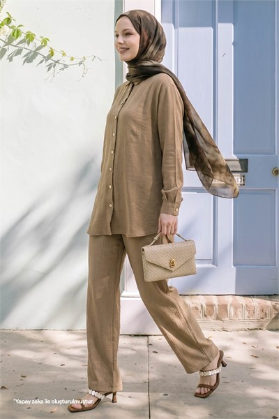 Shirt Collar Glittery Two-Piece Camel Suit