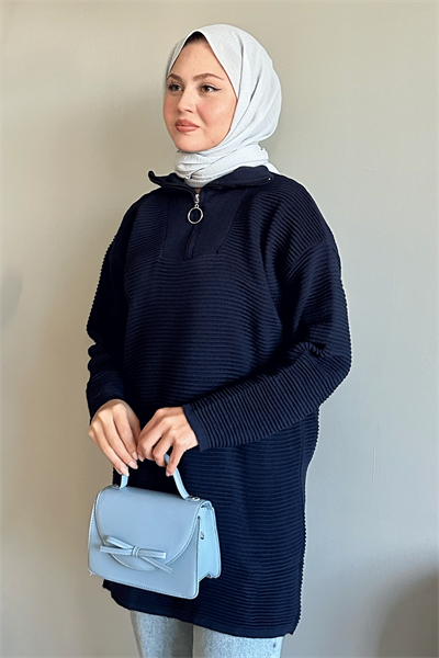 İnce Fitilli Boğazlı Lacivert Triko Kazak