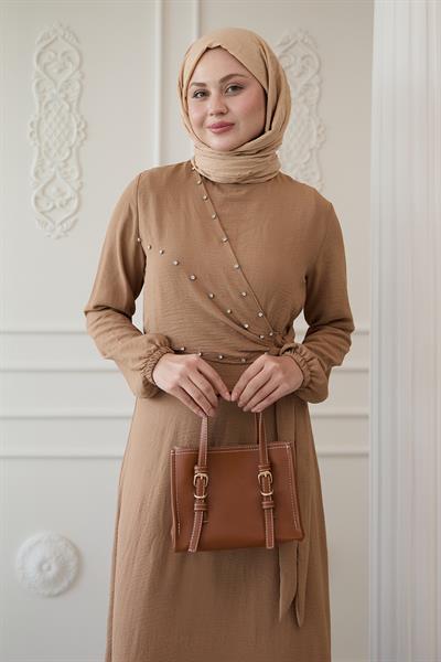 İncili Önü Bağlamalı Camel Ayrobin Elbise