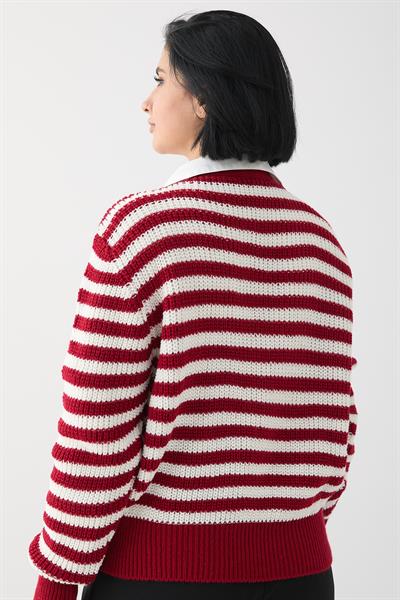 Kalpli Şeritli Kırmızı Triko Hırka