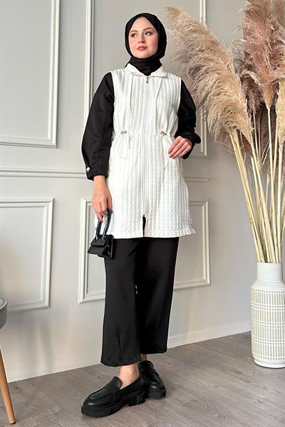 Kapitone Beyaz Çıtçıtlı Yelek