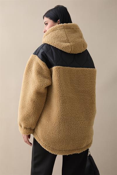 Kapitone Detay Camel Peluş Hırka