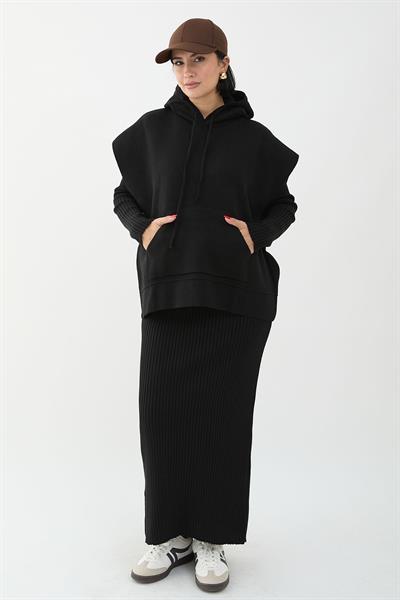 Kapüşonlu Elbiseli Siyah Triko Takım