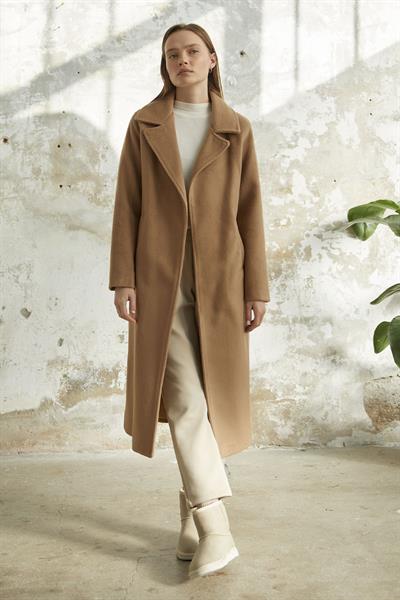 Kaşe Kuşaklı Astarlı Kaban - Camel