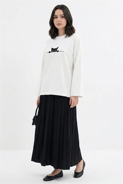 Kedi Desen Nakışlı Oversize Beyaz Sweat