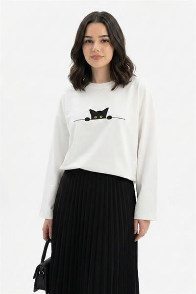 Kedi Desen Nakışlı Oversize Beyaz Sweat