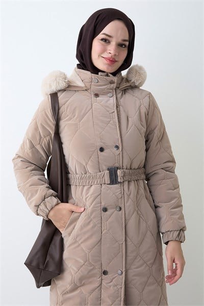Kemerli Çift Çıtçıtlı Sütlü Kahve Kapitone Mont