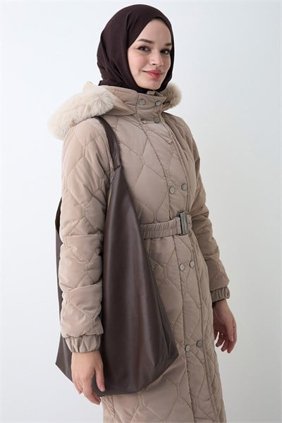 Kemerli Çift Çıtçıtlı Sütlü Kahve Kapitone Mont
