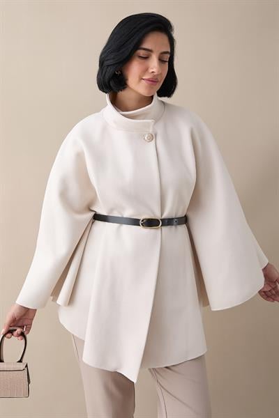 Kemerli Kaşe Beyaz Kısa Panço