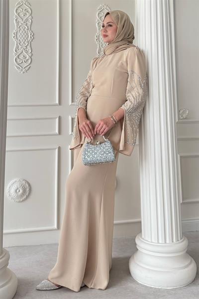 Kesik Kol Detay Taşlı Bej Abiye
