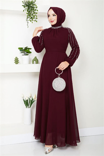 Kolları Taşlı Pullu Koyu Kırmızı Şifon Abiye