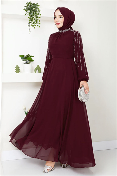 Kolları Taşlı Pullu Koyu Kırmızı Şifon Abiye