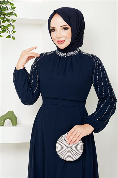 Kolları Taşlı Pullu Lacivert Şifon Abiye