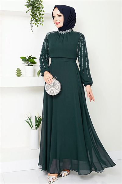 Kolları Taşlı Pullu Zümrüt Yeşili Şifon Abiye