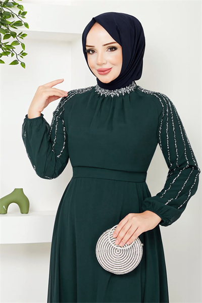 Kolları Taşlı Pullu Zümrüt Yeşili Şifon Abiye