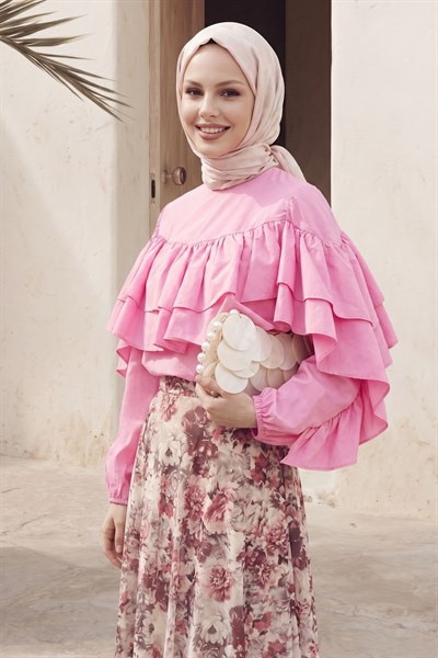 Kolları ve Önü Fırfırlı Pembe Bluz