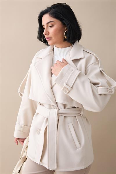 Kolu Apolet Kaşe Beyaz Kısa Kaban