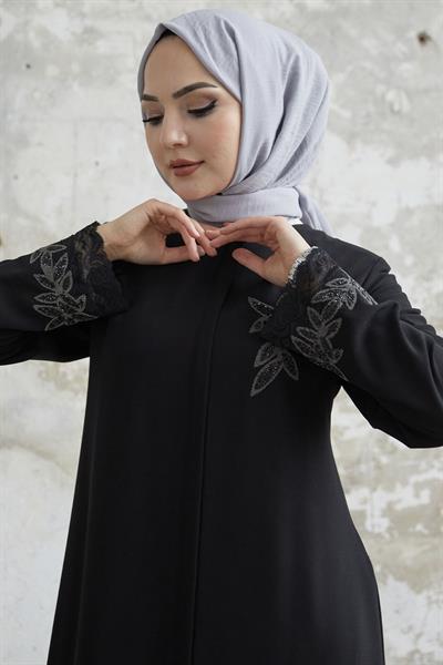 Kolu Çiçek Taşlı Siyah Ferace