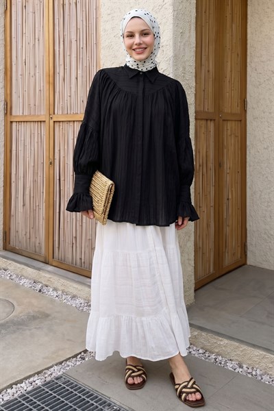 Kolu Fırfırlı Siyah Gömlek