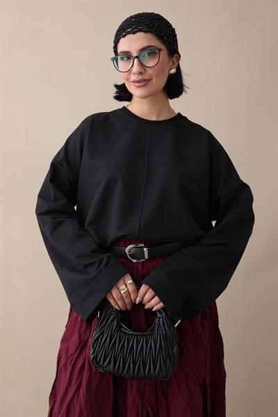 Kolu Katlamalı Oversize Siyah Sweat