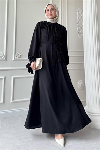 Kolu Kuşak Bağlamalı Siyah Elbise