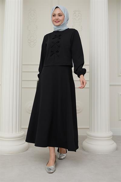 Kurdele Detay Etekli Siyah Takım